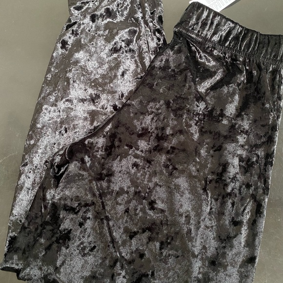 Velvet black joggers - Picture 2 of 3